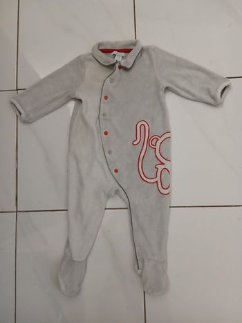 Pyjama 1 piece bebe taille 12 mois marque obaibi en coton 