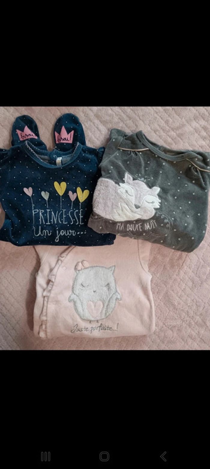 Lot 3 pyjamas 9 mois