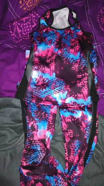 Pantalon et débardeur