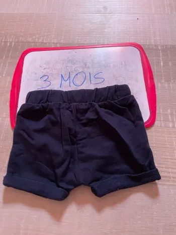 Short bébé
