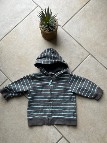 Gilet zippé garçon taille 12 mois