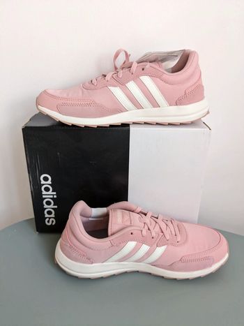 Baskets roses et blanches –  Retrorun
