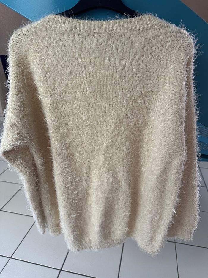 Pull en peluche blanc cassé taille 44 teddy smith en très bon état - photo numéro 3