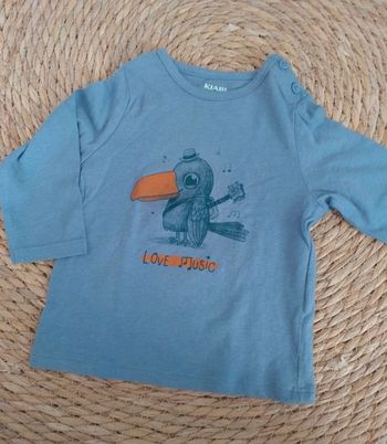 T-shirt