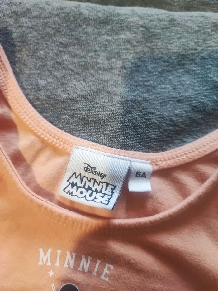 Ensemble cycliste et brassière Minnie Disney taille 6 ans - photo numéro 3