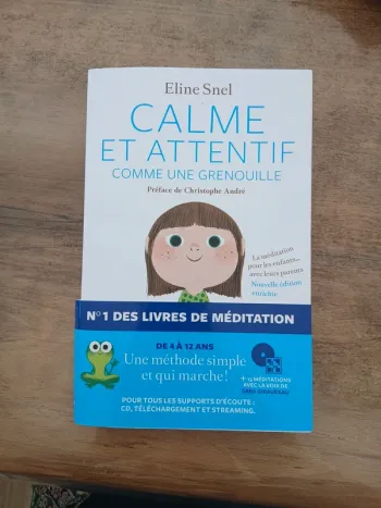 Calme et attentif comme une grenouille