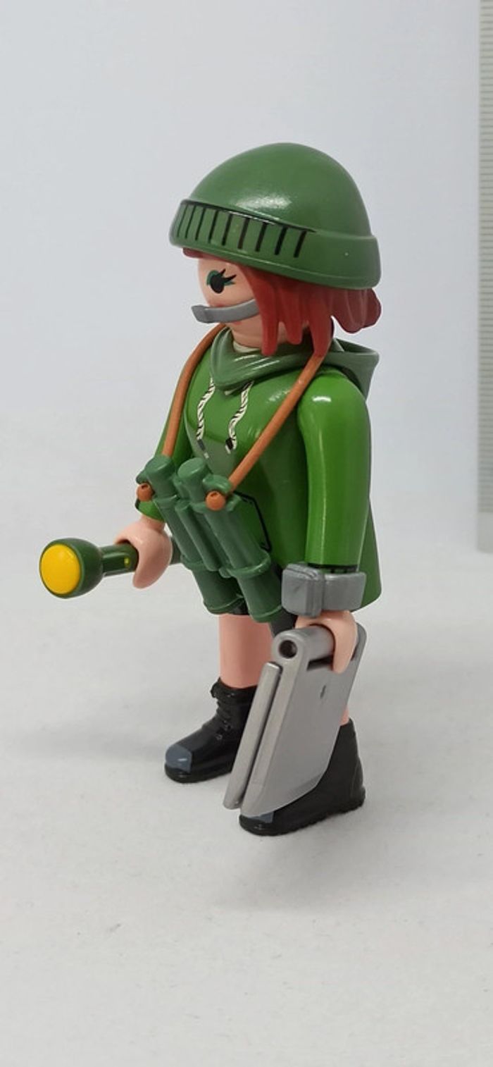 Femme aventurière avec accessoires playmobil - photo numéro 4