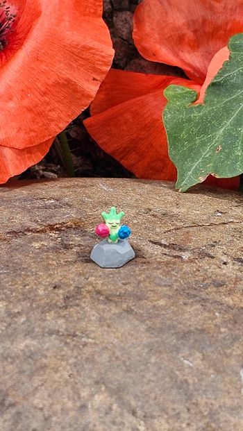 Super mini petite figurine Pokemon Nintendo roselia xxs