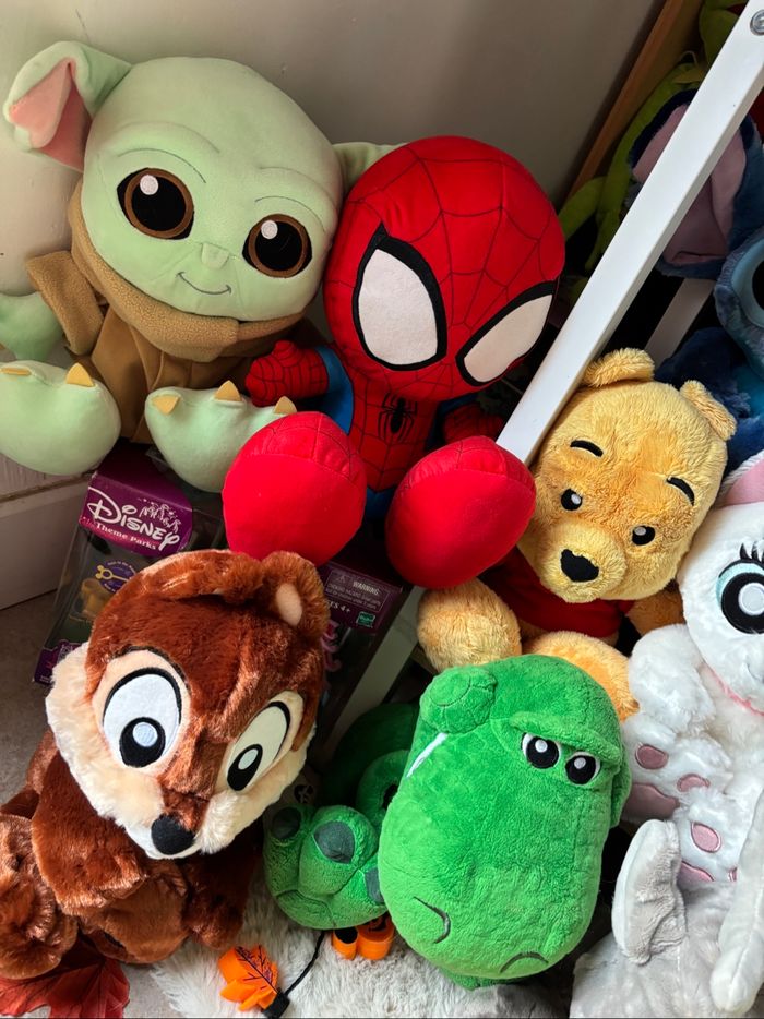 Peluche Disney Disneyland big feet - photo numéro 2