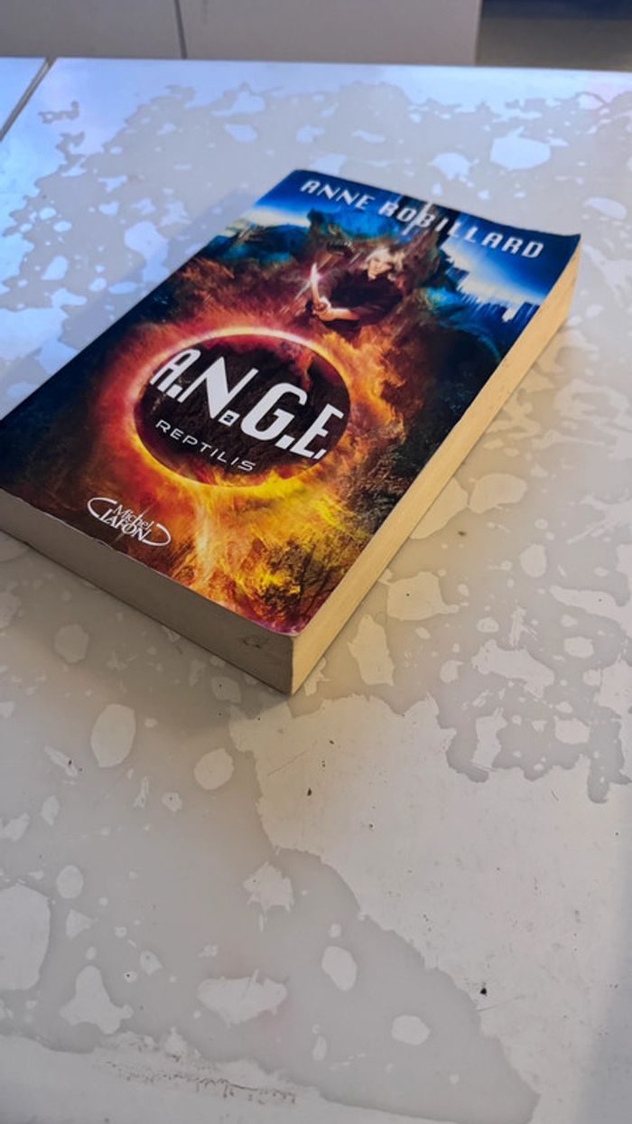 A.N.G.E Tome 2 : Reptilis - Anne Robillard - Bon état - photo numéro 2