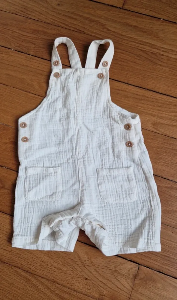 Salopette short blanche bébé - 9 mois