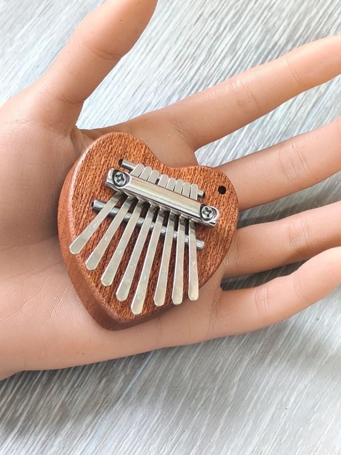 Jeu musical en bois en forme de coeur kalimba - photo numéro 4