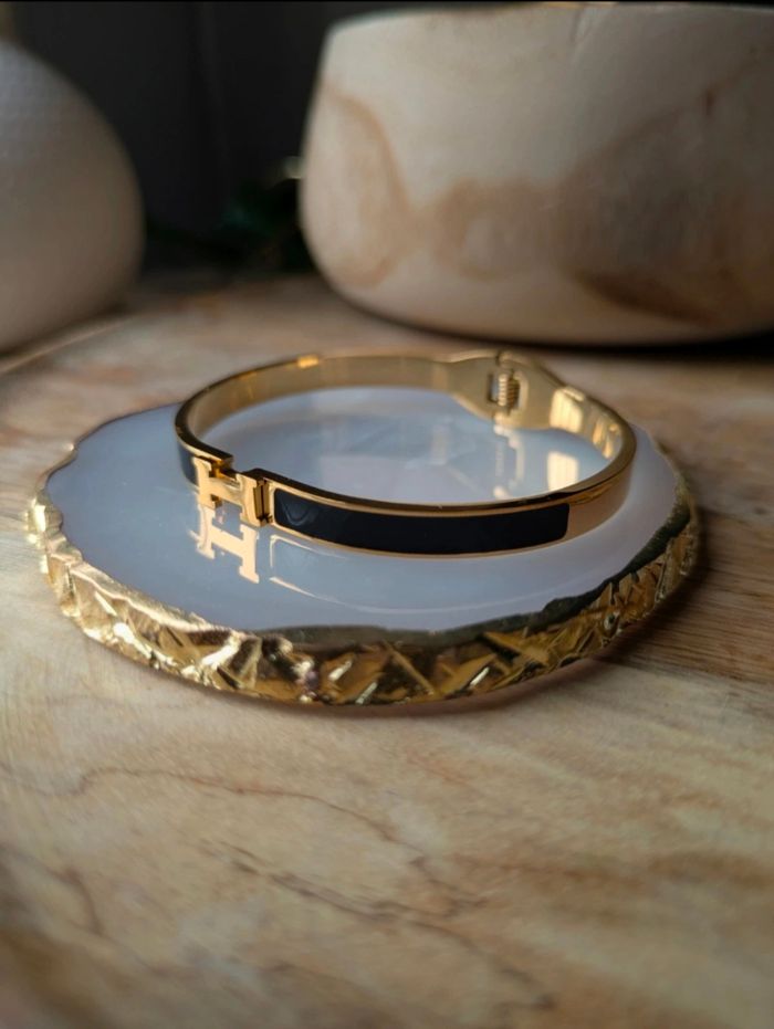 Bracelet tendance H en acier inoxydable - photo numéro 4