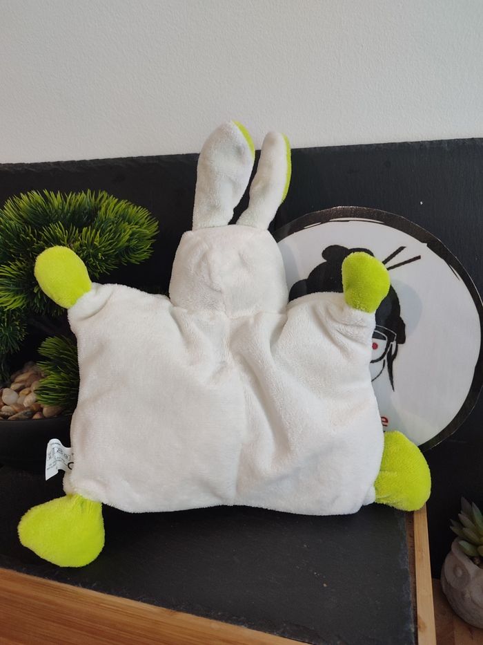 doudou semi plat lapin lapichou Corinne de farme blanc vert carré 2018 Gris 3427 - photo numéro 2