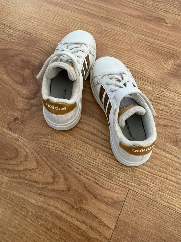Baskets adidas 28 - photo numéro 4