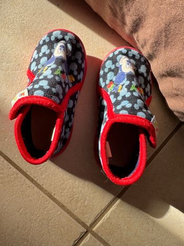 Chaussons Mickey - photo numéro 3