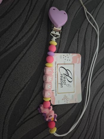 Attache tétine silicone licorne 3d