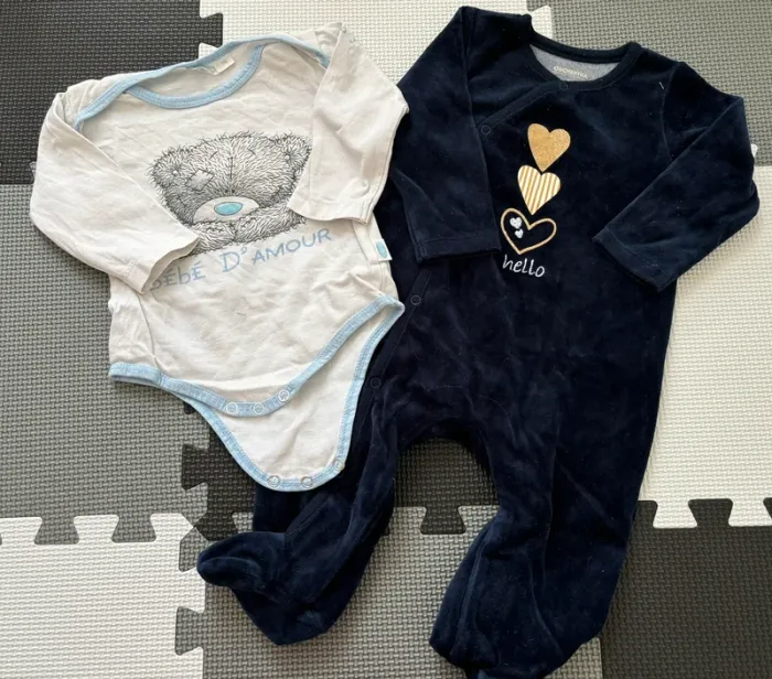 Lot pyjama + bodie