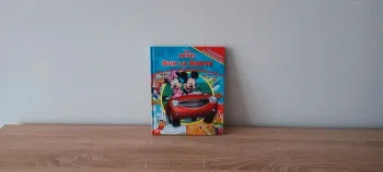 Grand livre "Mickey sur la route mon premier cherche et trouve"