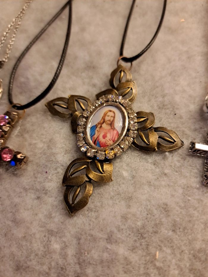 Lot de colliers religieux multicolore - photo numéro 9