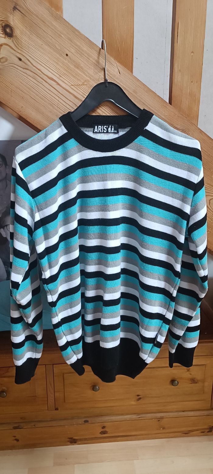 Pull tricolore