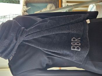 Echarpe enveloppante noire, fabrication française