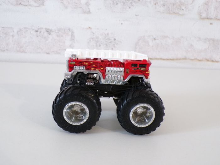 Monster Trucks - Hot Wheels - Hotwheels - Fire - 5 Alarm (J14) - photo numéro 3