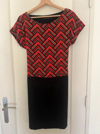 🎯 Robe LolaLiza – Taille 38 – Graphique & Élégante 🎯