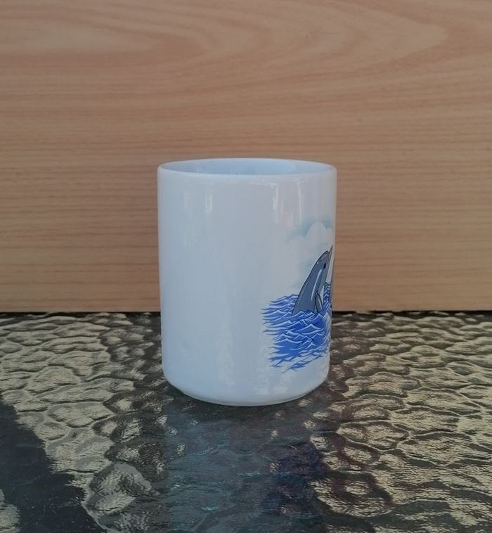 Mug motif dauphin. - photo numéro 3