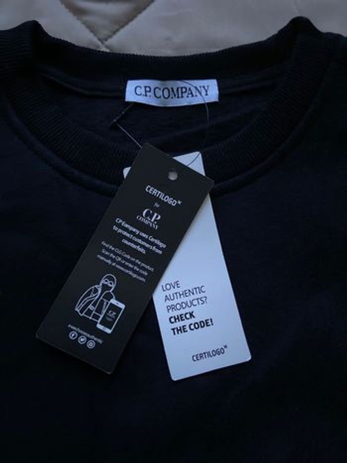 Pull cp company - photo numéro 2