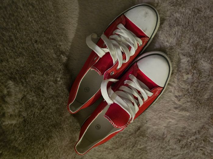 Converse rouge - photo numéro 2
