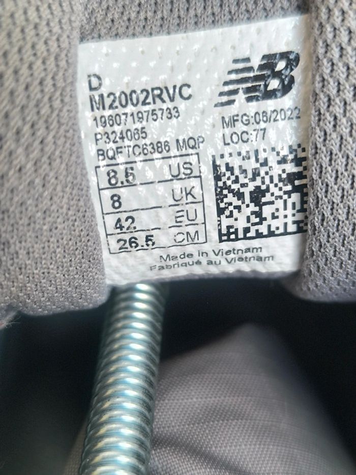 Baskets New Balance 2002r grises grey pocket pointure 42 très bon état - photo numéro 9