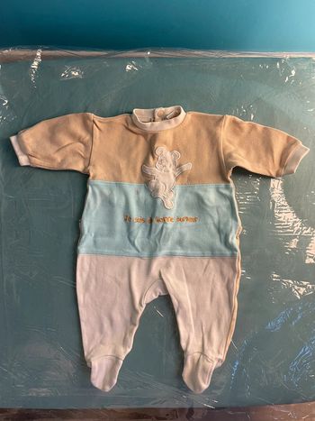 Lot pyjama léger + 2 t-shirts 1 mois