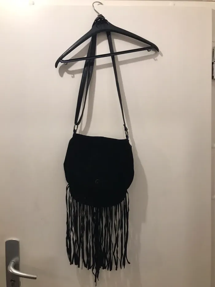Sac à main atmosphère velours noir en bandoulière avec des franche taille unique - photo numéro 7