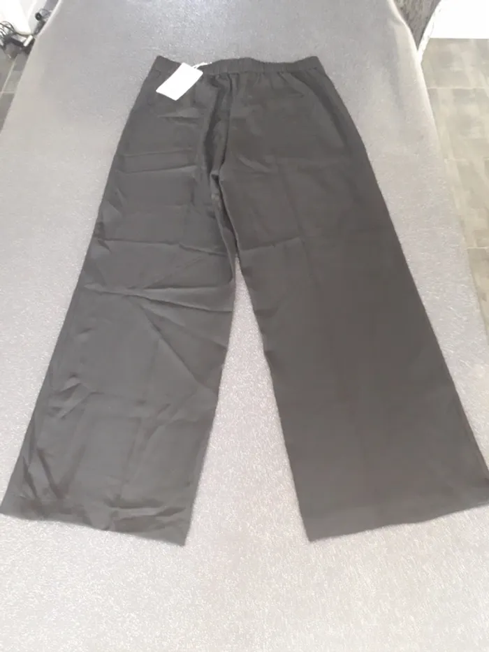 Pantalon Only neuf - photo numéro 2