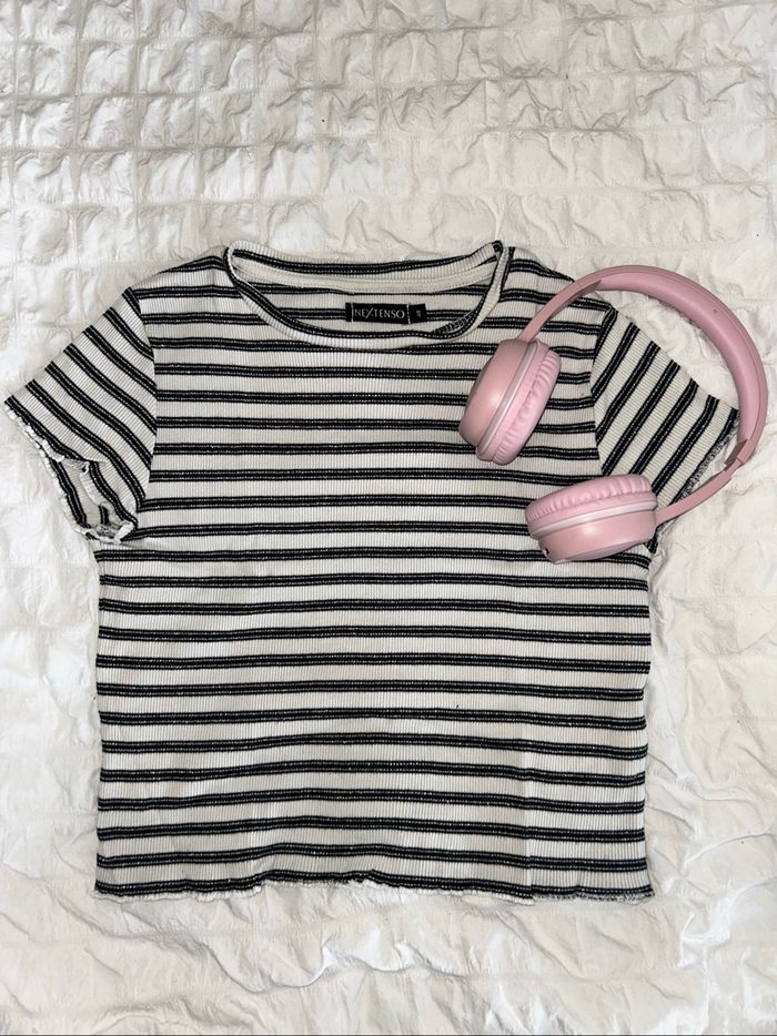 T-shirt noir et blanc 10ans