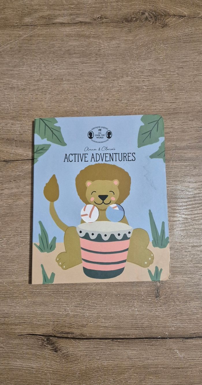 Livre marionnette Sostrene Grene