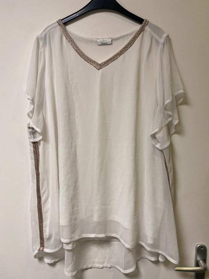 Joli haut blanc avec doublure Yessica taille 54
