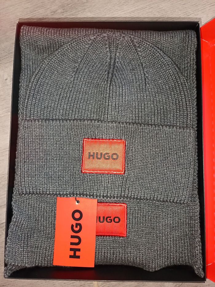 Coffret bonnet avec écharpe en laine épais