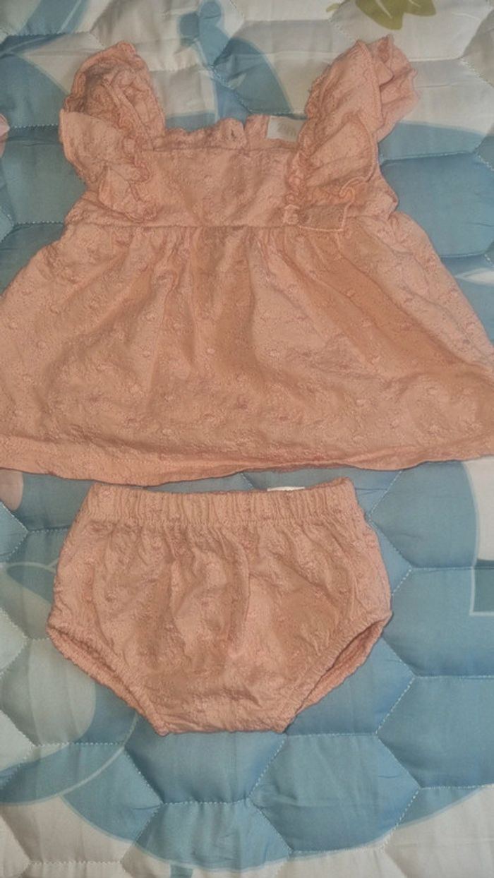 Ensemble Tee-shirt culotte 1/3 mois en très bon état