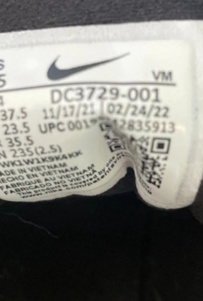 Basket Nike noir 37,5 - photo numéro 3