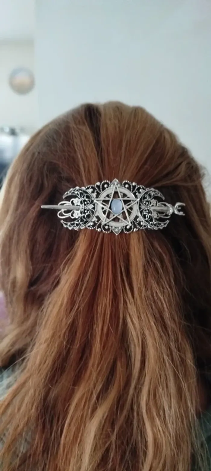 Broche witch💫 pierre de lune - photo numéro 2