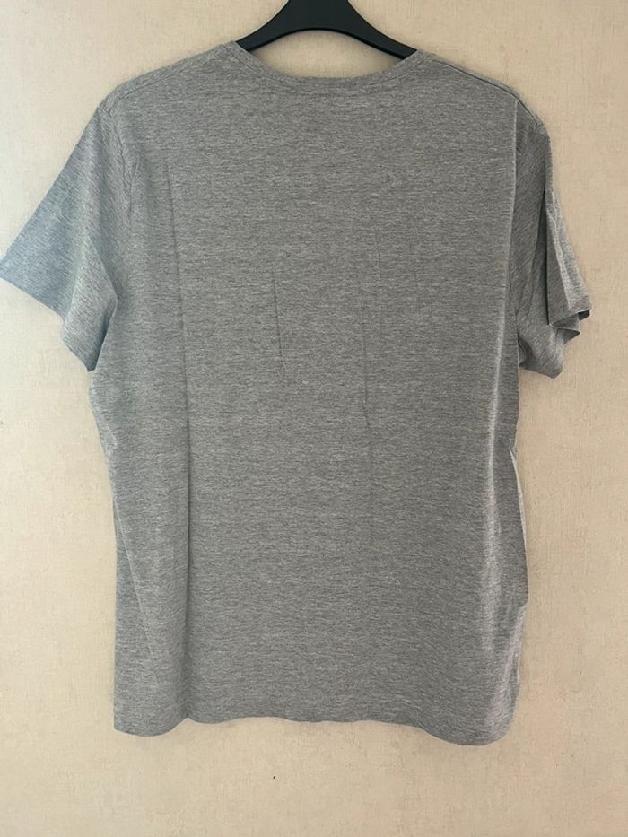 T-shirt gris - photo numéro 2