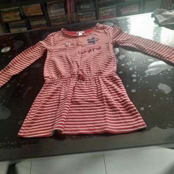 Robe manche longues mi saison okaidi 8 ans en bon état