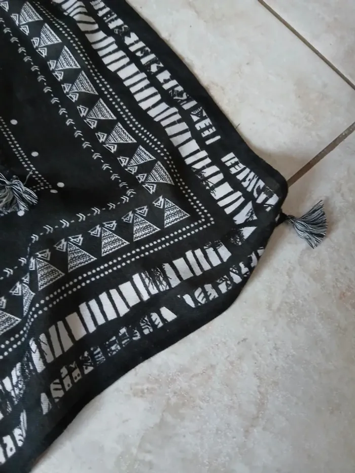 Foulard fille Ikks - photo numéro 3