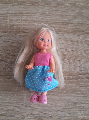Poupee petite fille evi steffi love