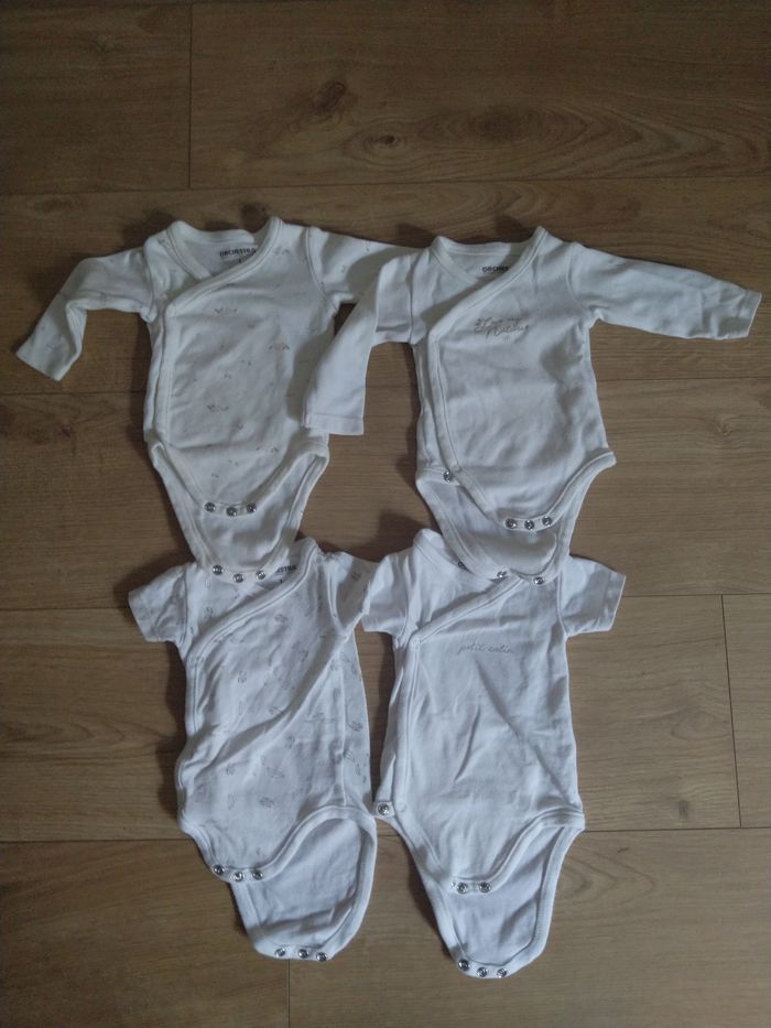 Lot de 4 bodies orchestra 1 mois manches courtes et manches longues