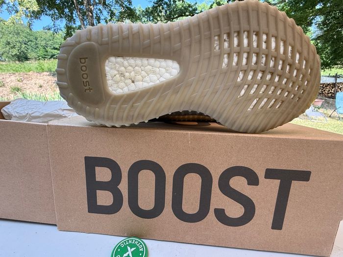 Yeezy 350 v2 - photo numéro 5