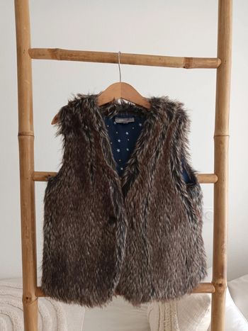 Veste sans manches fausse fourrure marron JBC 10 ans