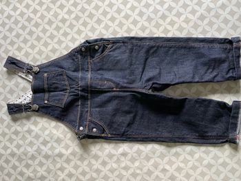 Salopette en Jean Petit Bateau, 18 mois, en excellent état